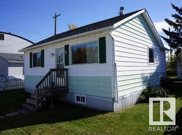 5003 50 Av, House detached with 2 bedrooms, 1 bathrooms and null parking in Thorhild County AB | Image 19