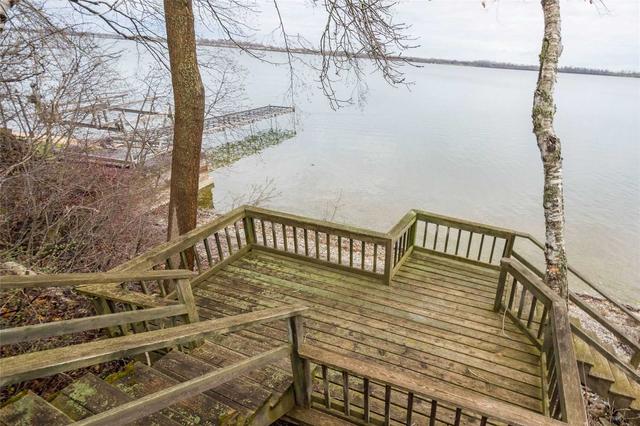 300 Island Rd, House detached with 3 bedrooms, 3 bathrooms and 2 parking in Prince Edward County ON | Image 28