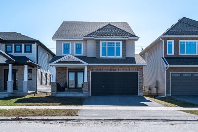 648 Halloway Dr, House detached with 4 bedrooms, 4 bathrooms and 4 parking in Kingston ON | Image 1