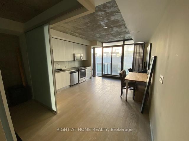 1312 - 111 Bathurst St, Condo with 1 bedrooms, 1 bathrooms and 0 parking in Toronto ON | Image 9