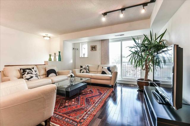 312 Grandview Way, Townhouse with 3 bedrooms, 3 bathrooms and 1 parking in Toronto ON | Image 5