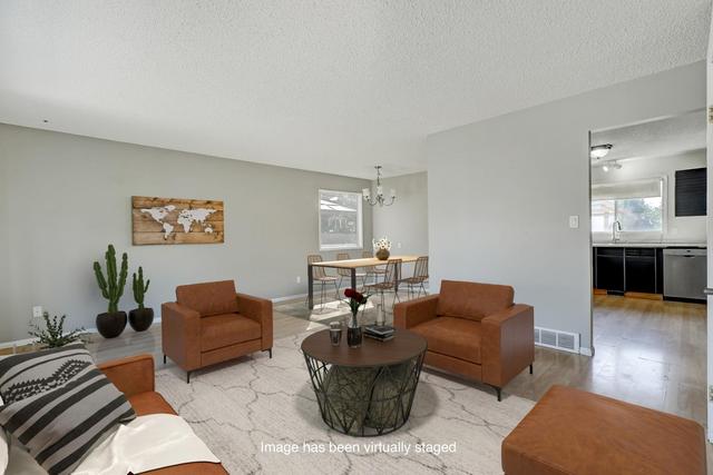 9417 70 Avenue, House detached with 4 bedrooms, 2 bathrooms and 4 parking in Grande Prairie AB | Image 4
