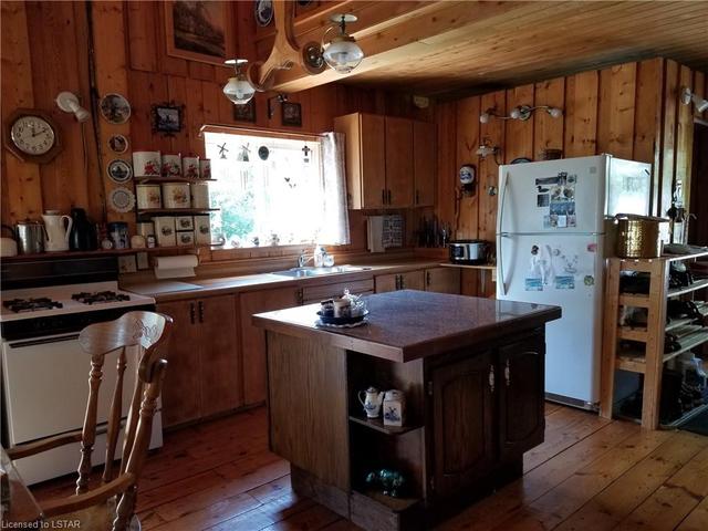 379 Old Fogie Lane, House detached with 2 bedrooms, 1 bathrooms and null parking in Timiskaming, Unorganized, West Part ON | Image 4