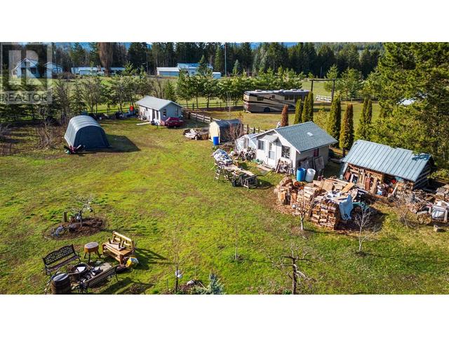 7024 Highway 97 B Highway, House detached with 3 bedrooms, 1 bathrooms and 4 parking in Columbia Shuswap D BC | Image 45