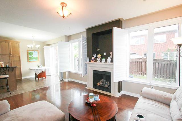 9 Lundy Dr, House detached with 4 bedrooms, 4 bathrooms and 2 parking in Markham ON | Image 8