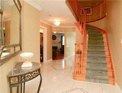 160 Barrhill Rd, House detached with 4 bedrooms, 4 bathrooms and 5 parking in Vaughan ON | Image 3