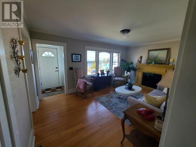 4516 Marine Ave, House detached with 4 bedrooms, 2 bathrooms and null parking in Powell River BC | Image 7
