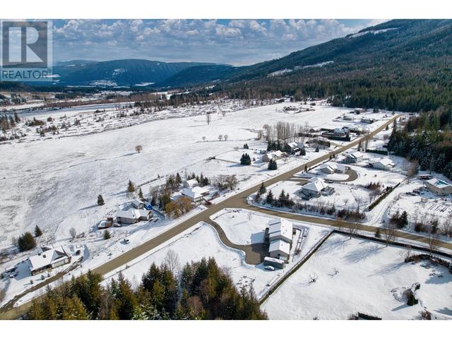 2190 Country Woods Road, House detached with 4 bedrooms, 3 bathrooms and 3 parking in Columbia Shuswap C BC | Image 77