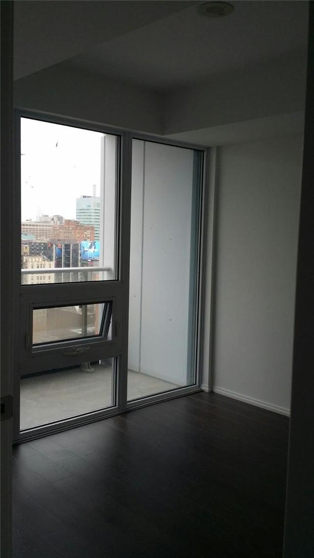 2706 - 68 Shuter St, Condo with 1 bedrooms, 1 bathrooms and 0 parking in Toronto ON | Image 5