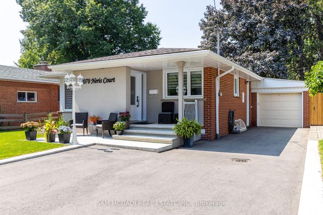 2070 Neris Crt, House detached with 3 bedrooms, 2 bathrooms and 6 parking in Mississauga ON | Image 12