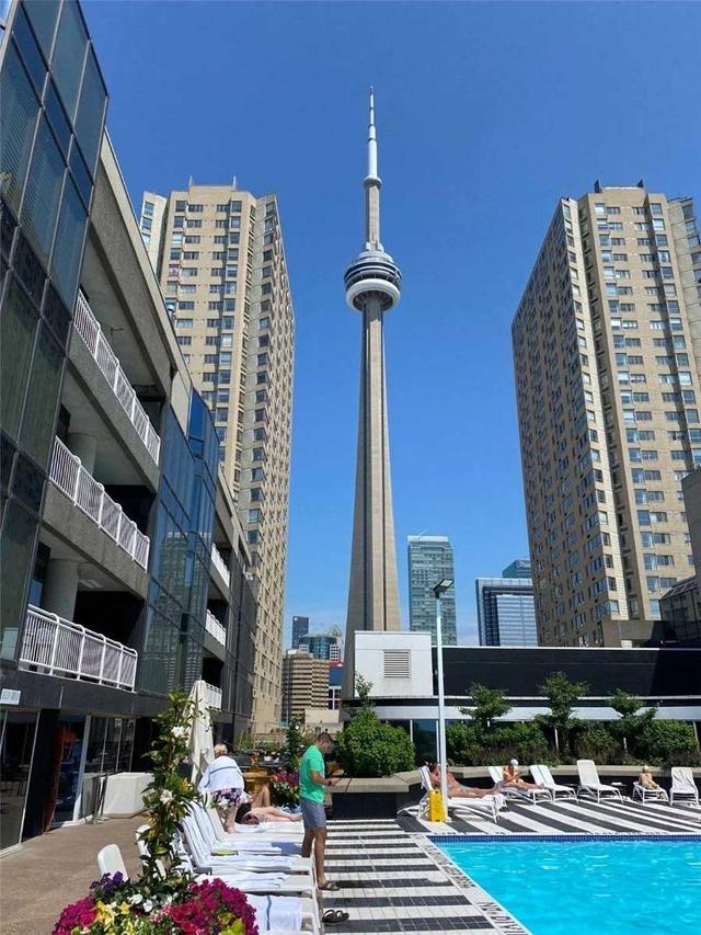 806 - 251 Queens Quay W, Condo with 2 bedrooms, 2 bathrooms and 1 parking in Toronto ON | Image 13