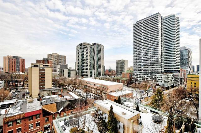 906 - 70 Alexander St, Condo with 2 bedrooms, 2 bathrooms and 1 parking in Toronto ON | Image 15