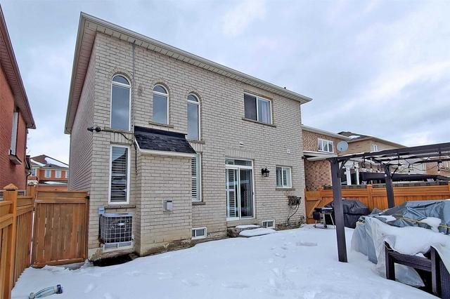 19 Scarlett Tr, House detached with 3 bedrooms, 4 bathrooms and 4 parking in Vaughan ON | Image 22