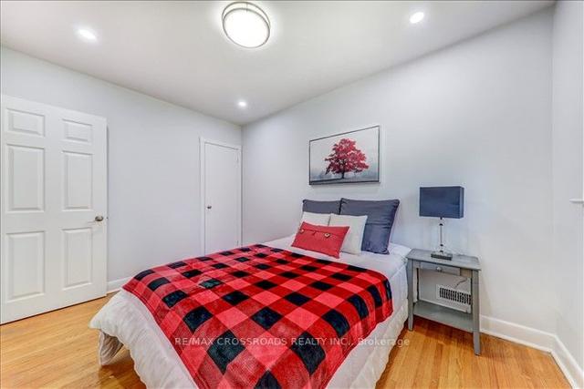 2 Tangmere Rd (Main) Rd, House detached with 3 bedrooms, 1 bathrooms and 3 parking in Toronto ON | Image 14