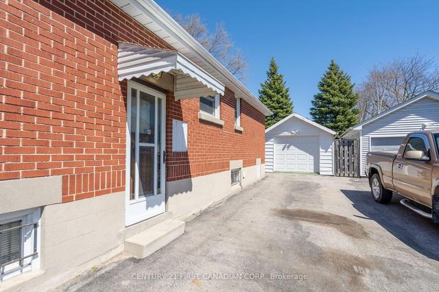 470 Ashland Ave, House detached with 2 bedrooms, 2 bathrooms and 4 parking in London ON | Image 22