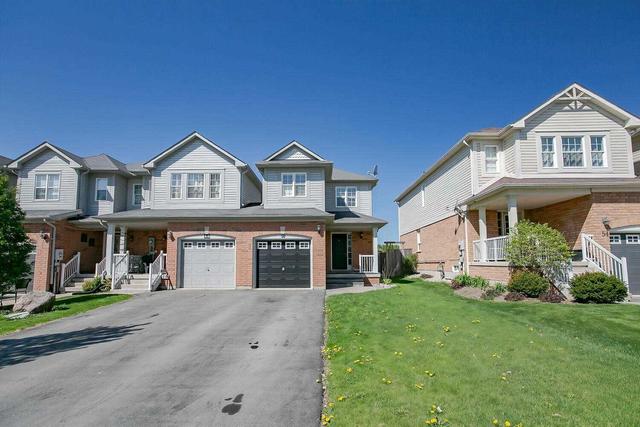 50 Winchester Terr, House attached with 3 bedrooms, 4 bathrooms and 3 parking in Barrie ON | Image 1