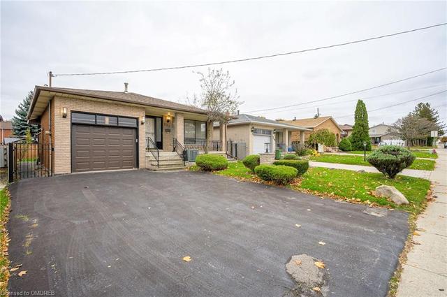 255 Guildwood Drive, House detached with 4 bedrooms, 2 bathrooms and 5 parking in Hamilton ON | Image 12