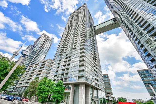 1102 - 15 Iceboat Terr, Condo with 1 bedrooms, 1 bathrooms and 1 parking in Toronto ON | Image 12