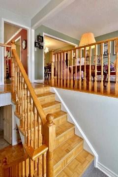 274 Edgehill Dr, House detached with 3 bedrooms, 2 bathrooms and 2 parking in Orillia ON | Image 2