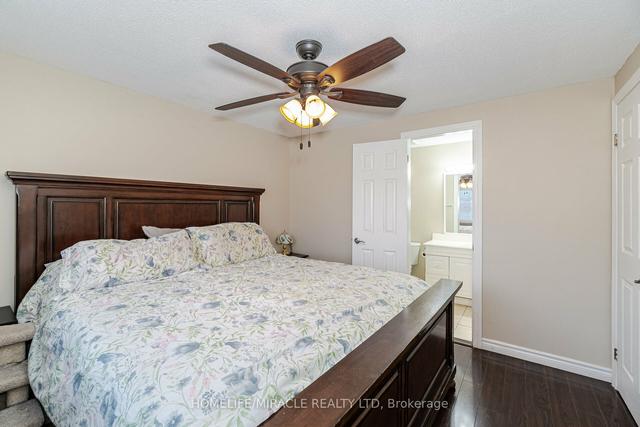 23 Hoskins Sq, House attached with 3 bedrooms, 2 bathrooms and 3 parking in Brampton ON | Image 11