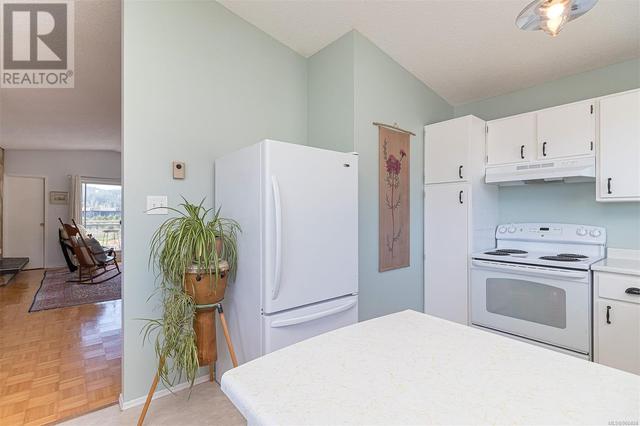 15 - 6110 Seabroom Rd, House attached with 2 bedrooms, 2 bathrooms and 6 parking in Sooke BC | Image 15