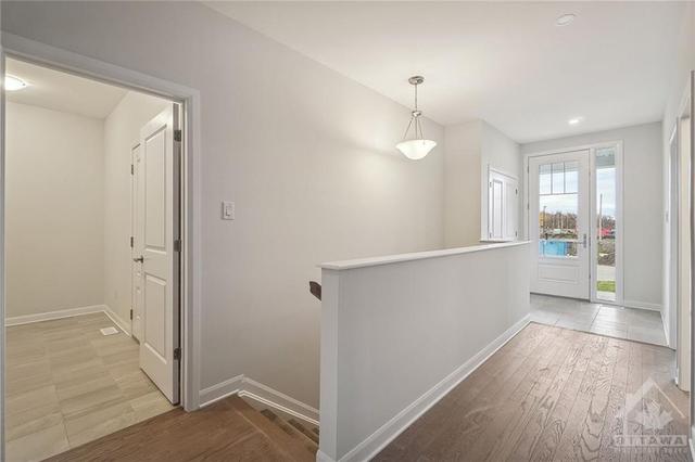 114 Casting Way, Townhouse with 2 bedrooms, 2 bathrooms and 2 parking in Ottawa ON | Image 3