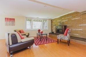 4047 Ellesmere Rd, House detached with 3 bedrooms, 2 bathrooms and 5 parking in Toronto ON | Image 15
