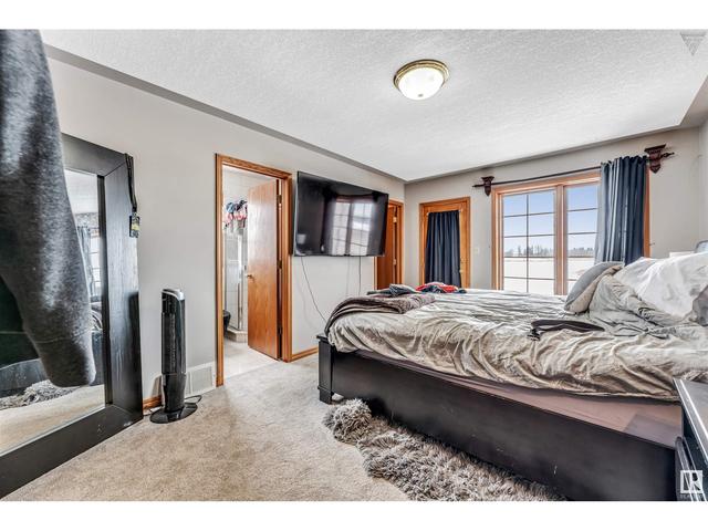 320 17 St Sw, House detached with 4 bedrooms, 3 bathrooms and null parking in Edmonton AB | Image 16