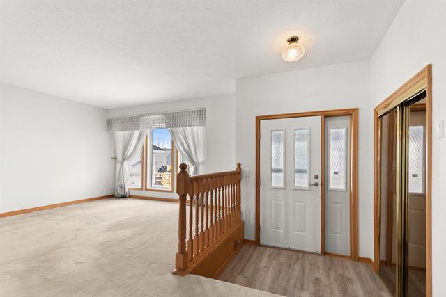 209 - 209 1 Ave E, House detached with 5 bedrooms, 4 bathrooms and 4 parking in Bow Island AB | Image 3