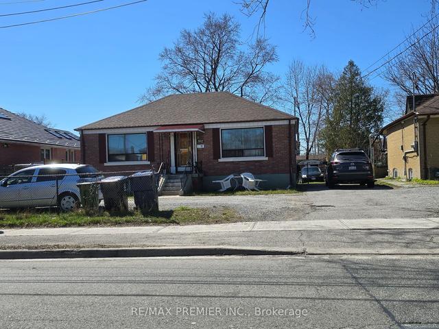 502 Wilson Heights Blvd, House detached with 2 bedrooms, 2 bathrooms and 4 parking in Toronto ON | Image 1