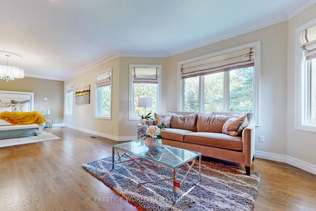 37 Rollscourt Dr, House detached with 5 bedrooms, 8 bathrooms and 9 parking in Toronto ON | Image 11
