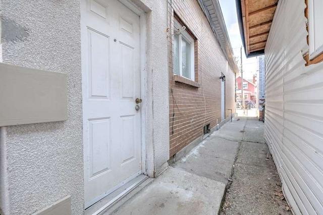 704 Jane St, House detached with 2 bedrooms, 3 bathrooms and 0 parking in Toronto ON | Image 14