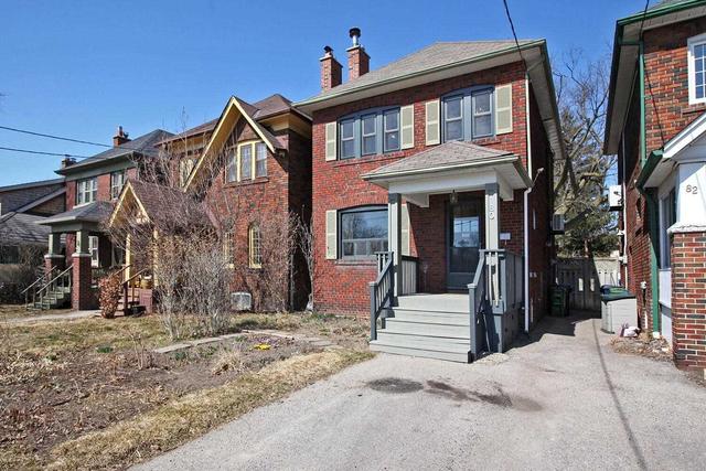 80 Dentonia Park Ave, House detached with 3 bedrooms, 1 bathrooms and 1 parking in Toronto ON | Image 1