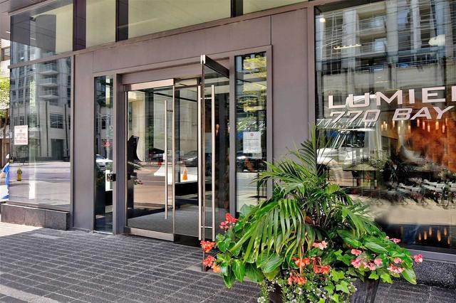 2707 - 770 Bay St, Condo with 1 bedrooms, 1 bathrooms and 1 parking in Toronto ON | Image 12