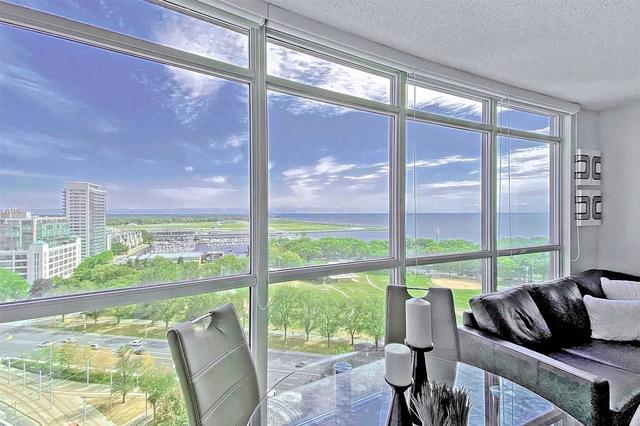 1808 - 219 Fort York Blvd, Condo with 2 bedrooms, 1 bathrooms and 1 parking in Toronto ON | Image 3