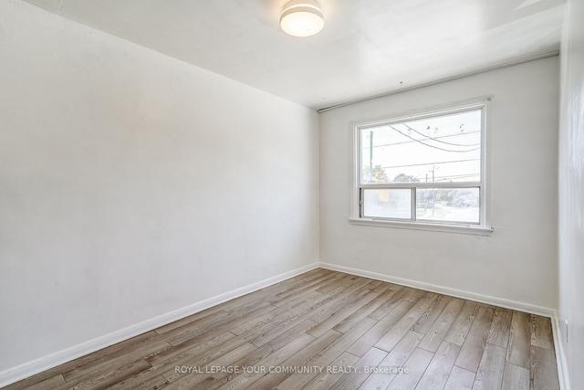 2885 Keele St N, Home with 3 bedrooms, 1 bathrooms and 1 parking in Toronto ON | Image 7