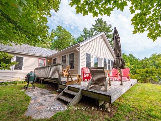 15574 Georgian Bay Shore, House detached with 4 bedrooms, 2 bathrooms and 0 parking in Georgian Bay ON | Image 2