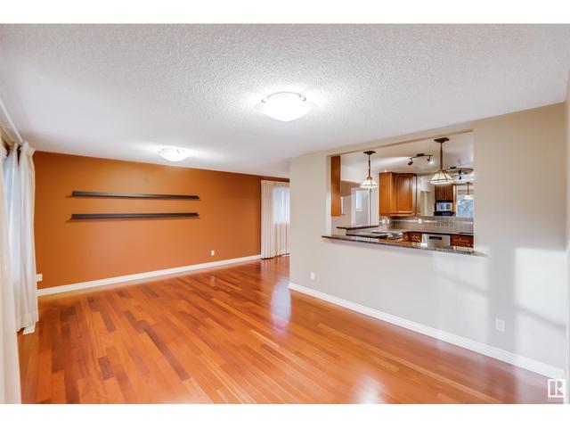3624 113b St Nw, House detached with 4 bedrooms, 4 bathrooms and null parking in Edmonton AB | Image 5
