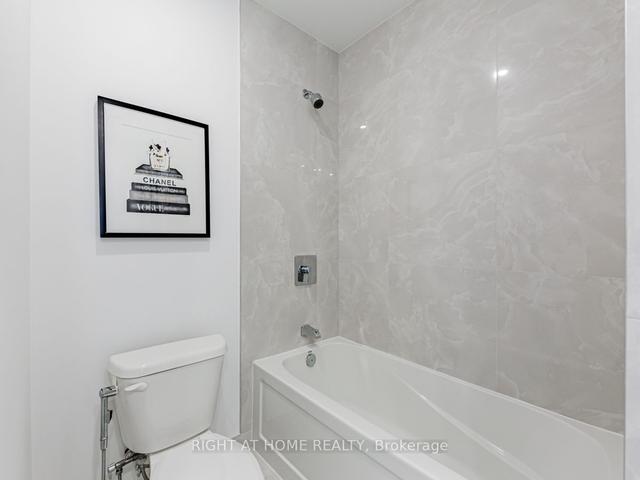 ph308 - 75 Canterbury Pl, Condo with 3 bedrooms, 2 bathrooms and 1 parking in Toronto ON | Image 15