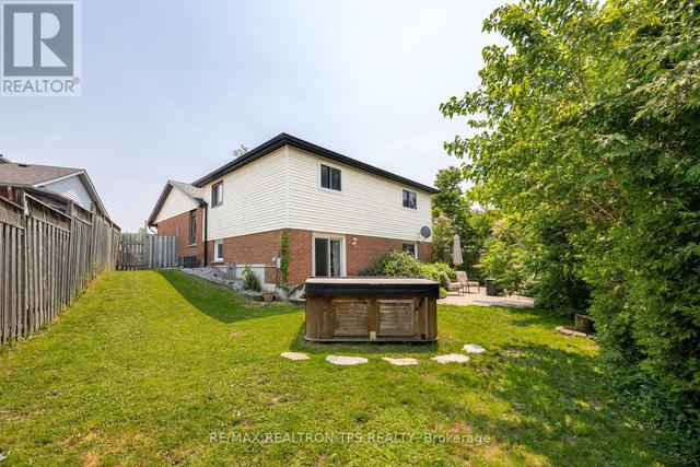 83 Beechnut Cres, House detached with 4 bedrooms, 3 bathrooms and 3 parking in Clarington ON | Image 32