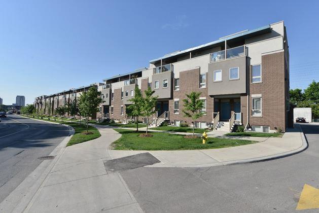 Unit 1 - 110 Caledonia Park Rd, Townhouse with 2 bedrooms, 2 bathrooms and 1 parking in Toronto ON | Image 2