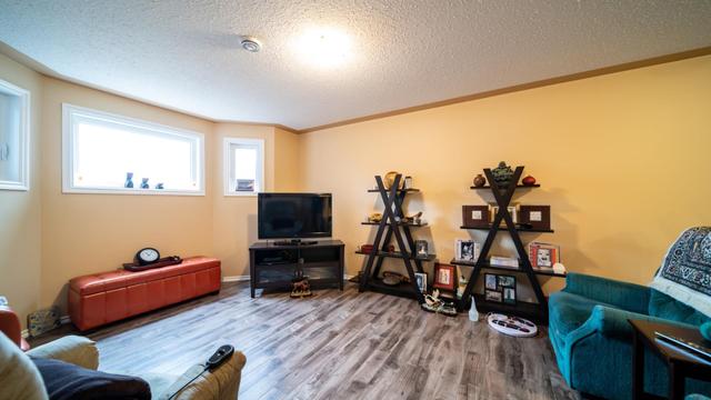 909 8 Avenue, House detached with 4 bedrooms, 3 bathrooms and 6 parking in Wainwright AB | Image 16