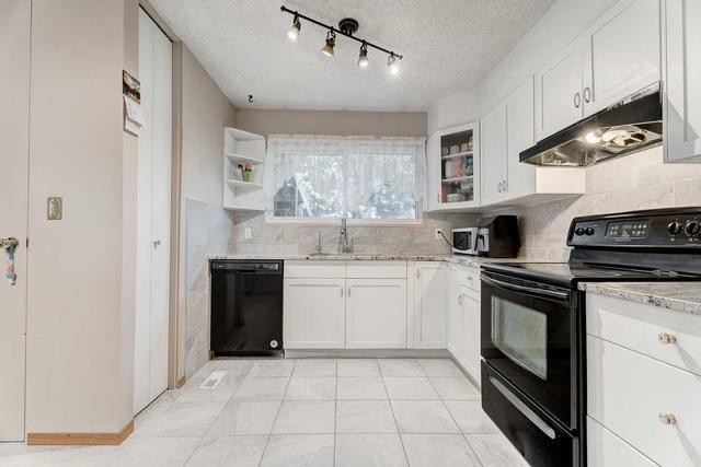260 Cedarpark Drive Sw, House detached with 3 bedrooms, 2 bathrooms and 2 parking in Calgary AB | Image 8