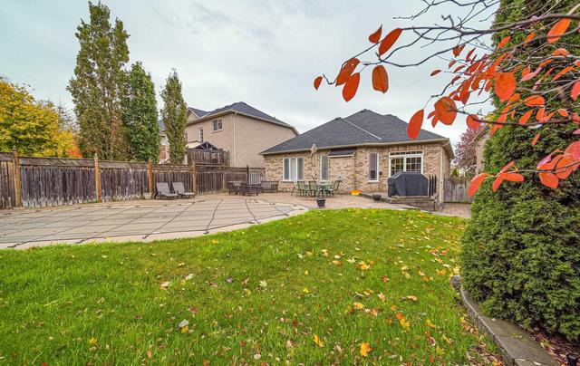 860 Coldstream Dr, House detached with 2 bedrooms, 3 bathrooms and 6 parking in Oshawa ON | Image 24