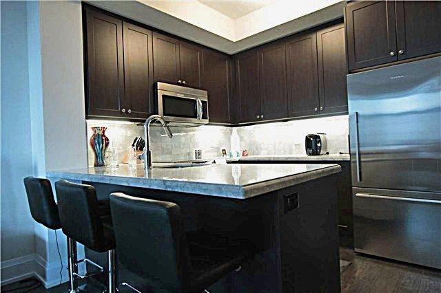 1030 - 1 Old Mill Dr, Condo with 2 bedrooms, 2 bathrooms and 2 parking in Toronto ON | Image 6