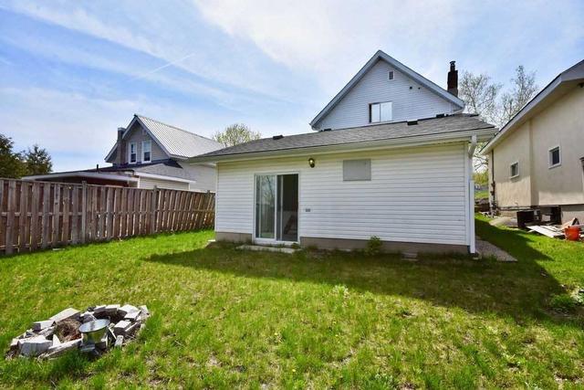 684 Victoria St, House detached with 3 bedrooms, 2 bathrooms and 3 parking in Midland ON | Image 24