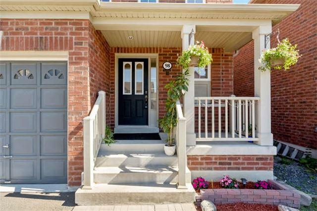 98 Westray Cres, House semidetached with 3 bedrooms, 3 bathrooms and 1 parking in Ajax ON | Image 1