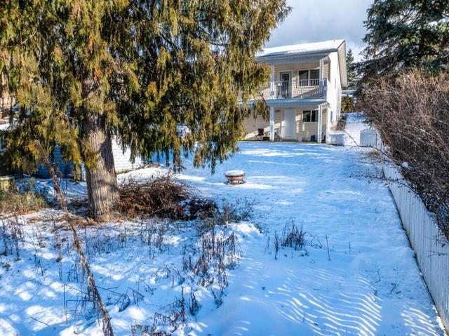 615 6 Avenue, House detached with 3 bedrooms, 3 bathrooms and null parking in Creston BC | Image 5