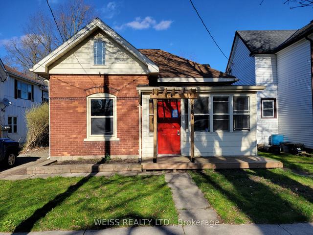 181 Talbot St N, House detached with 3 bedrooms, 1 bathrooms and 1 parking in Norfolk County ON | Image 1