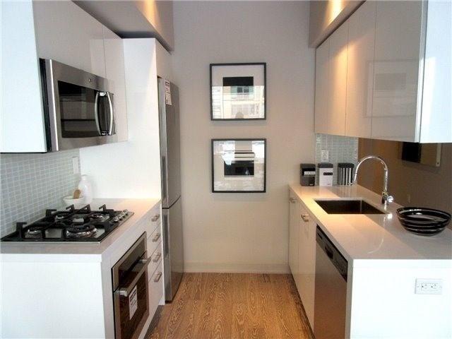 801 - 39 Brant St, Condo with 1 bedrooms, 1 bathrooms and null parking in Toronto ON | Image 4